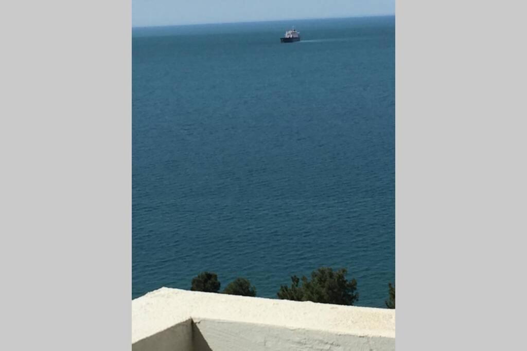 Аппартаменты С Двумя Балконами На Море И Горы Makhinjauri Eksteriør billede
